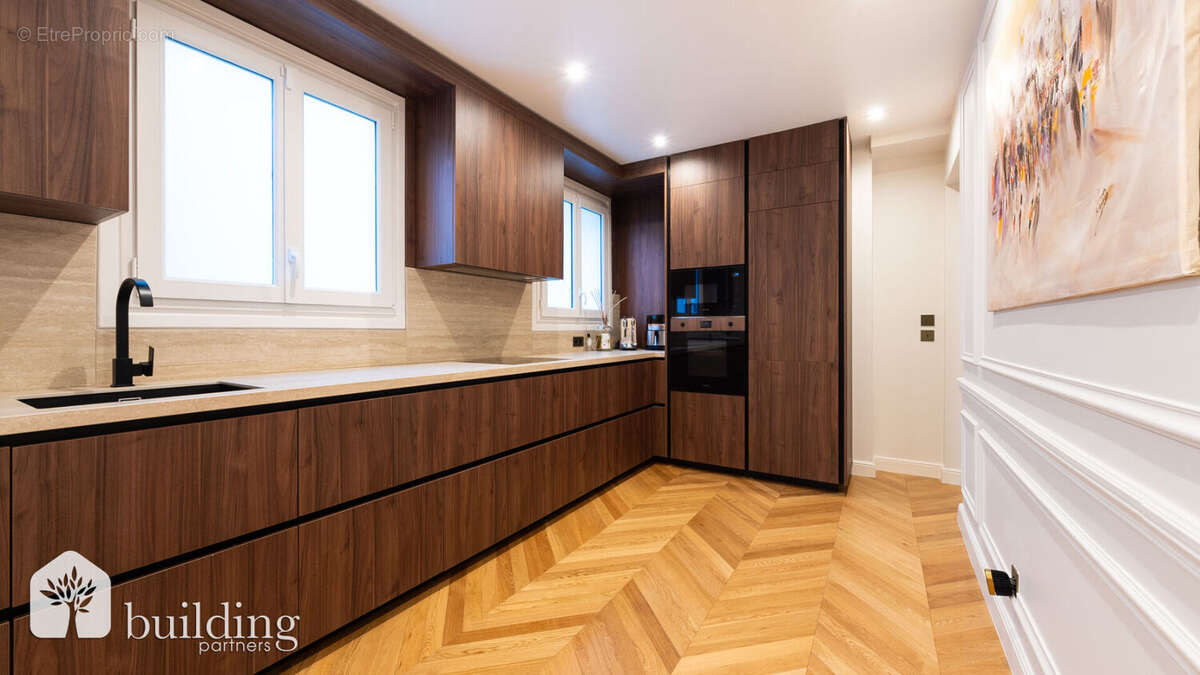 Appartement à PARIS-17E