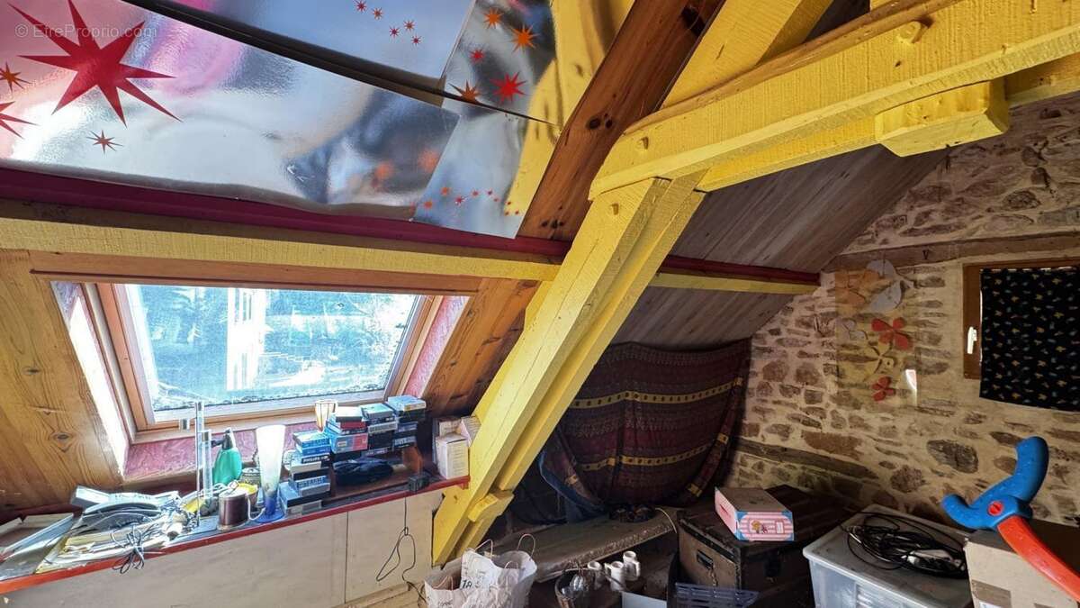 Maison à CENEVIERES