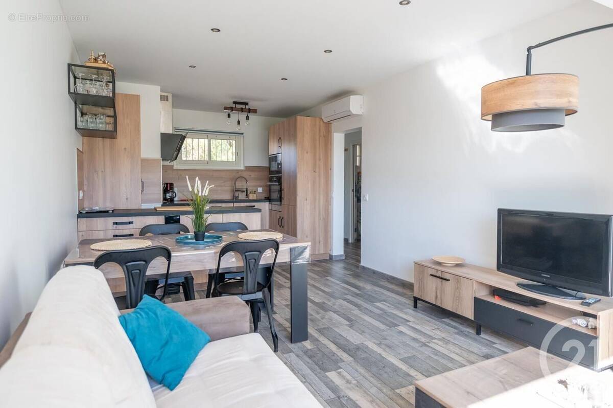 Appartement à BORMES-LES-MIMOSAS