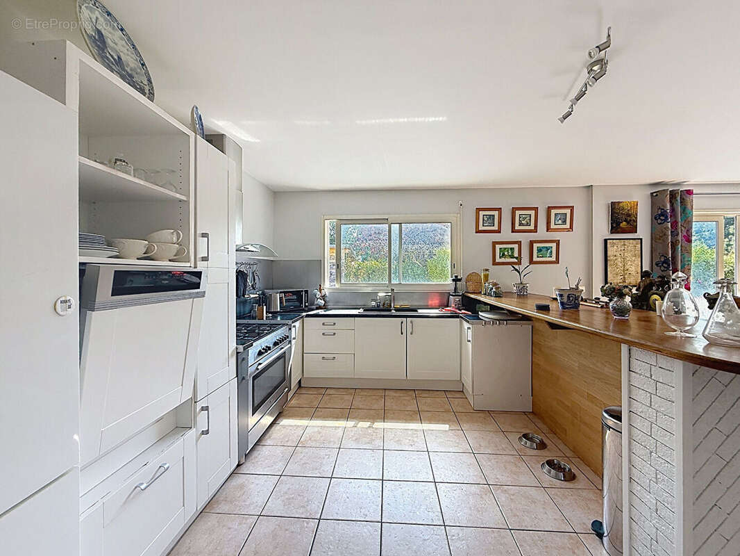 EXCLUSIVITE - LION-SUR-MER - maison de 6 chambres - photo 6