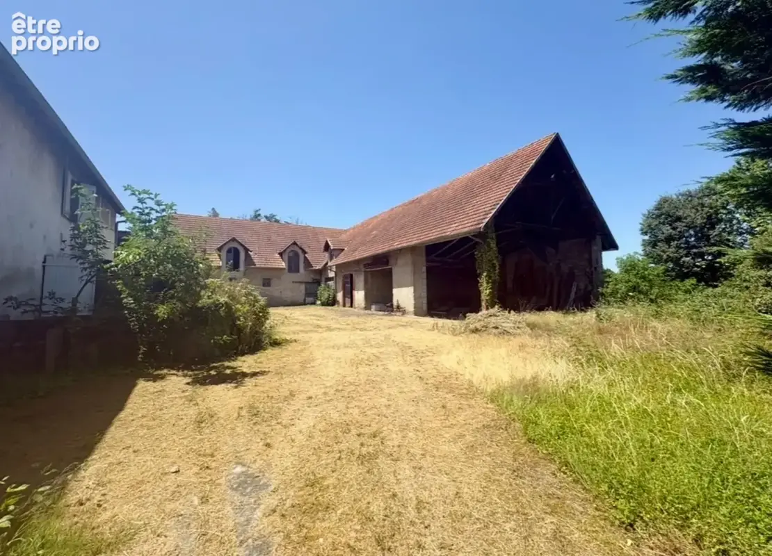 Tarbes – Propriété de caractère avec maison de 184 m² à rénover et près de 1 800 m² de bâtis - photo 3