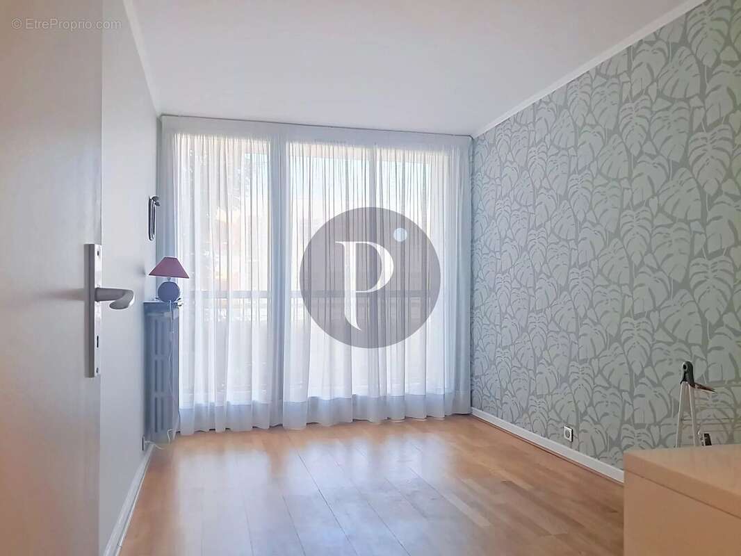 Appartement lumineux 3 pièces au centre-ville de Villejuif - photo 8