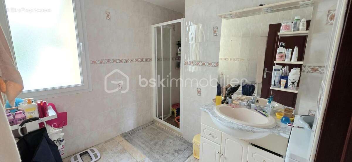 Maison à SAINT-BARTHELEMY-D'ANJOU