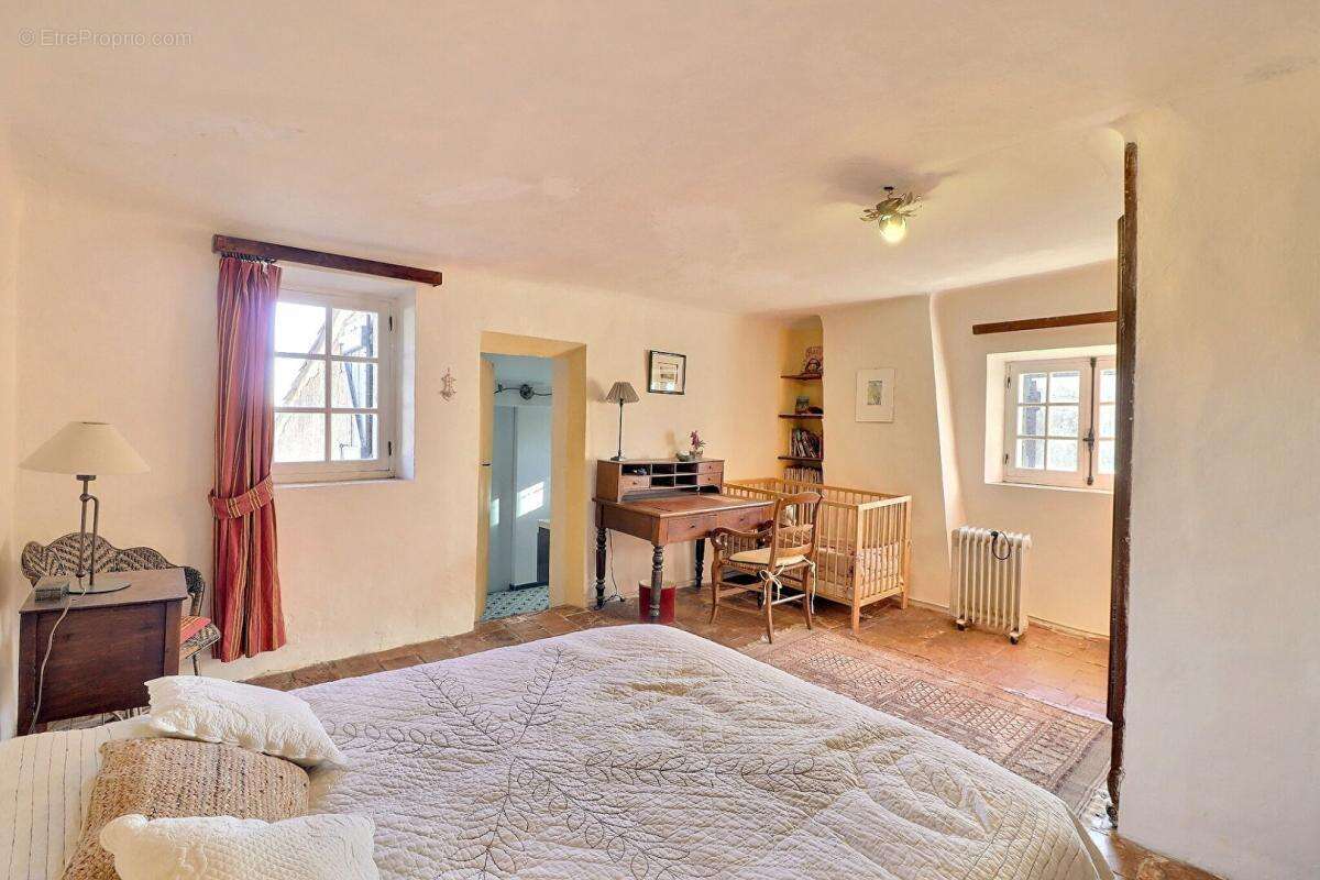 Maison à LE CASTELLET