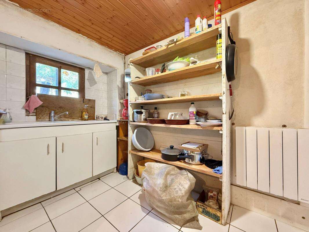 Maison avec grange et terrain constructible - photo 9