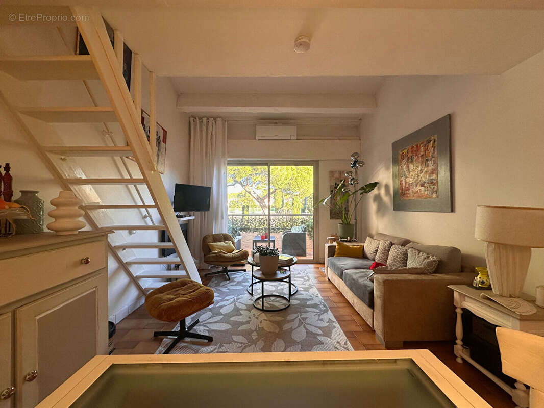 Appartement à SAINT-RAPHAEL