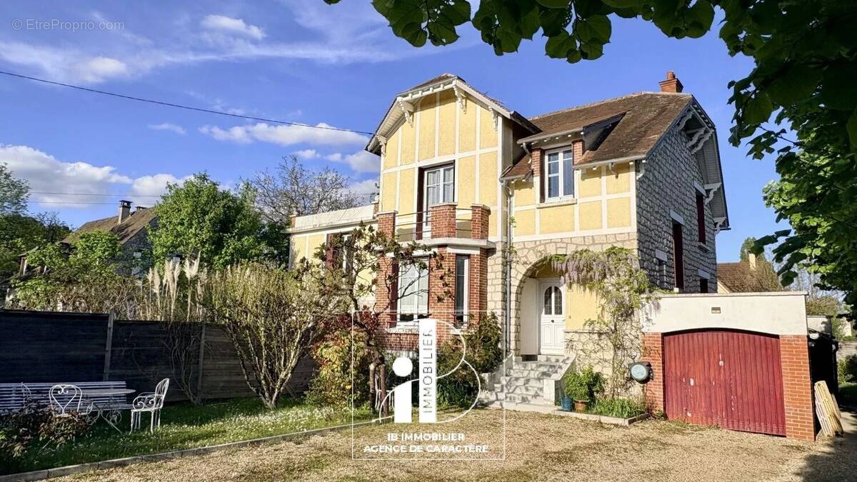 Maison à MONTIGNY-SUR-LOING