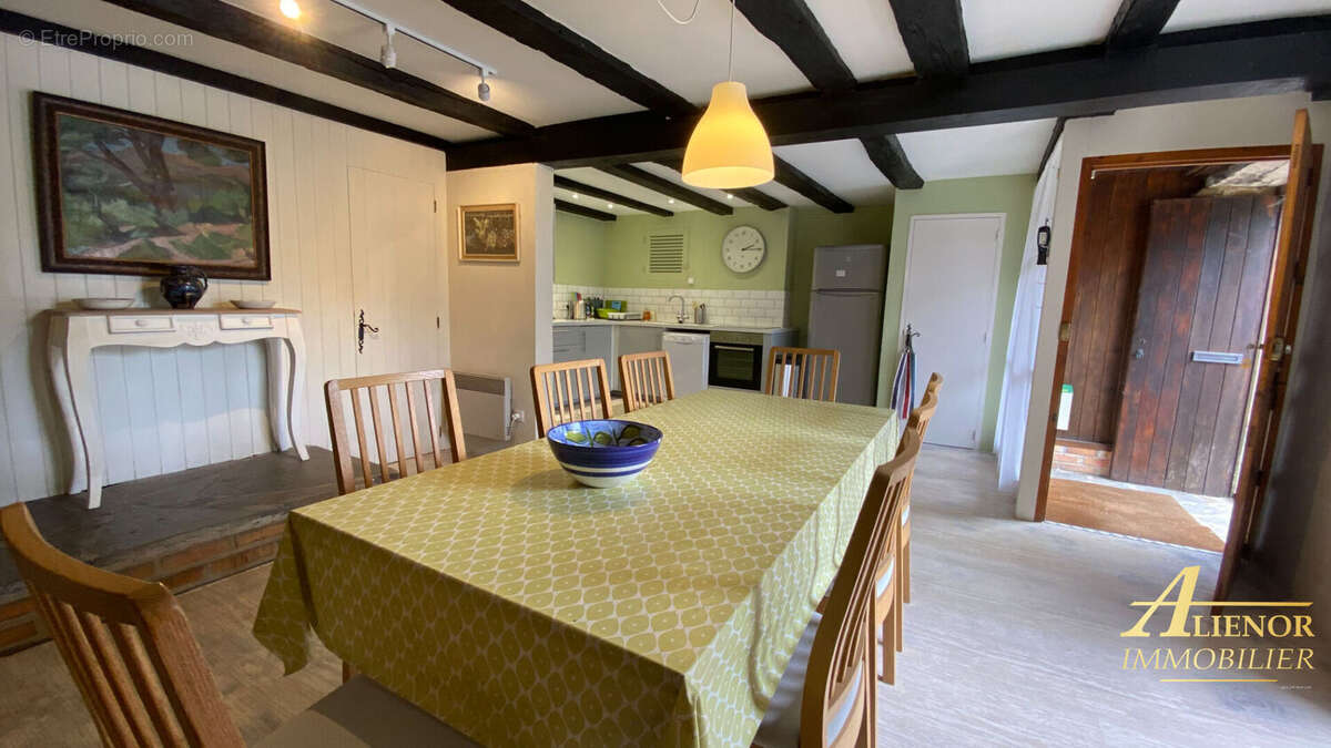 Charmante maison en pierre avec terrasse au bord de rivière - Saint-Front-la-Rivière 24300 - photo 4