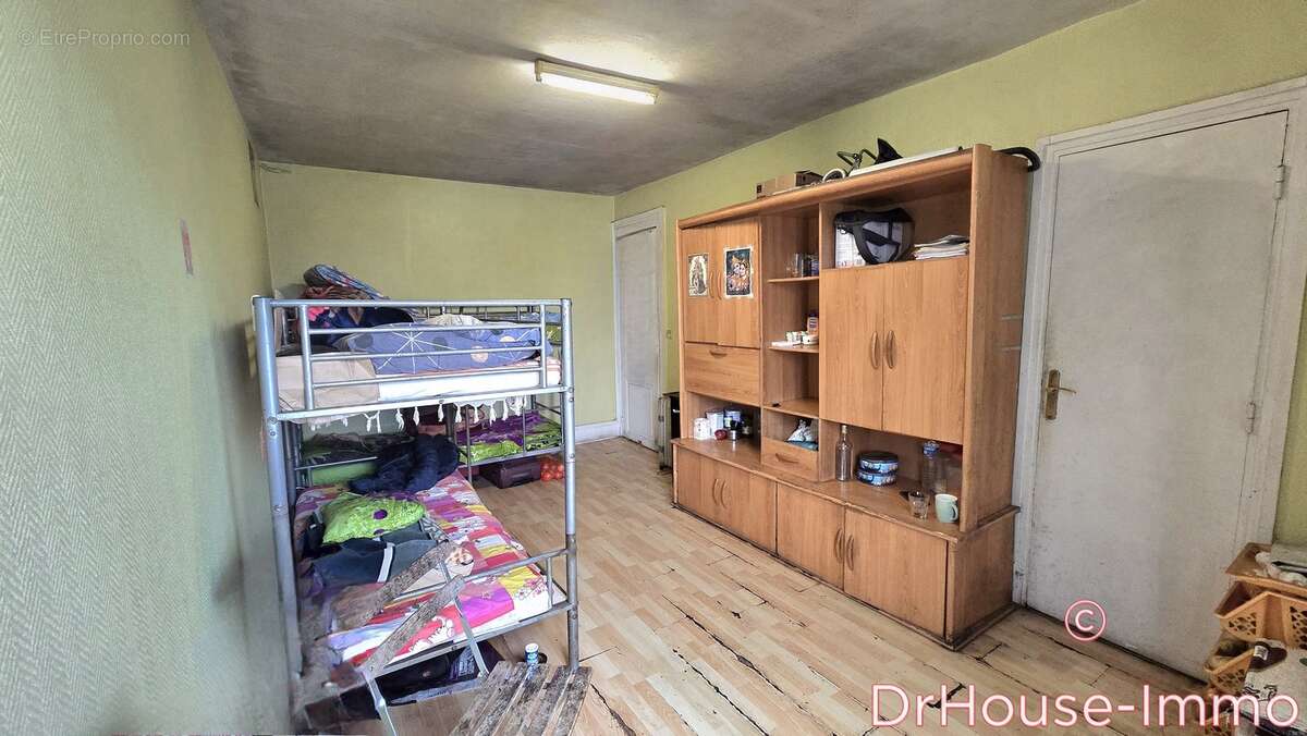 Appartement à AUBERVILLIERS