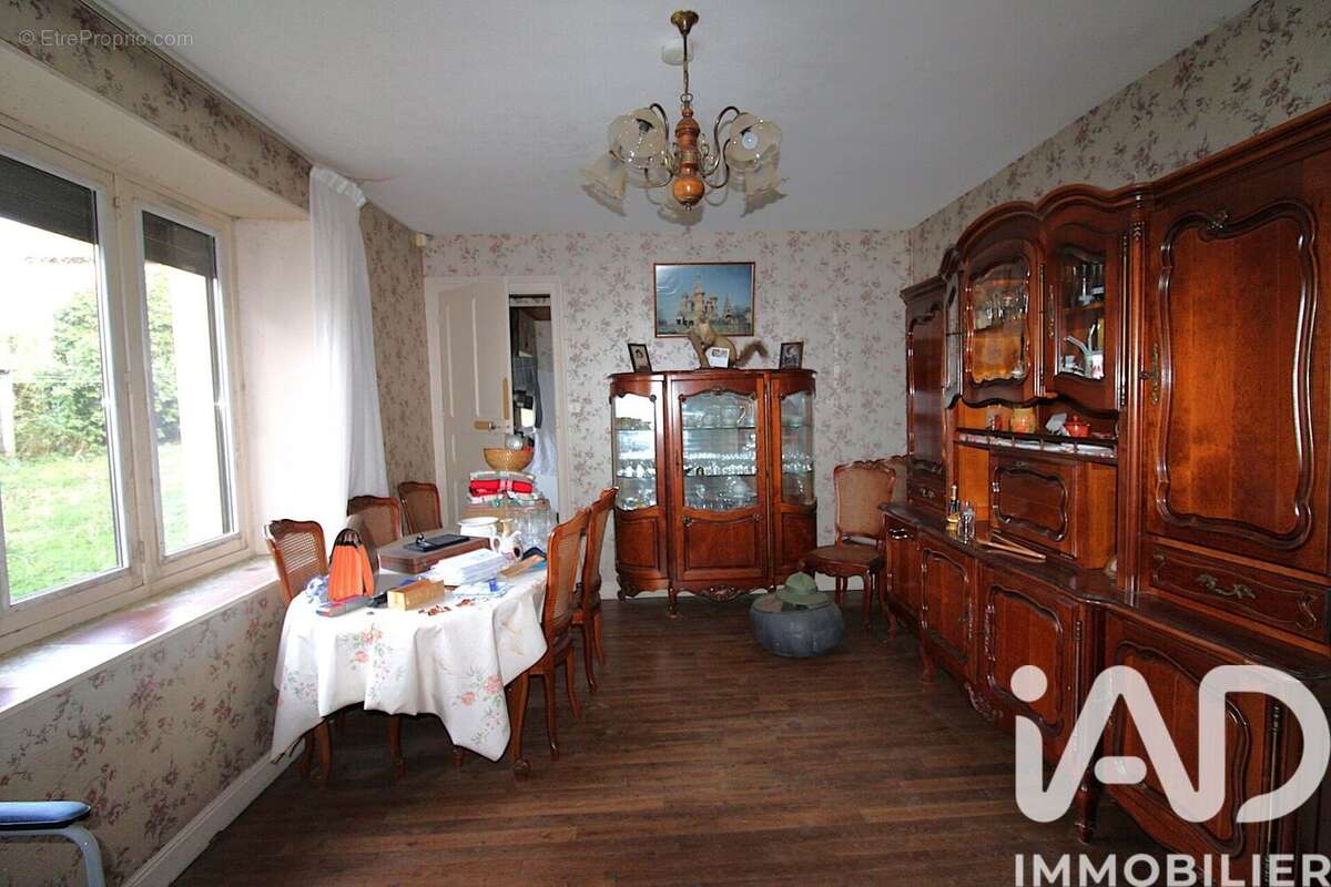Photo 8 - Maison à CHATELUS-LE-MARCHEIX