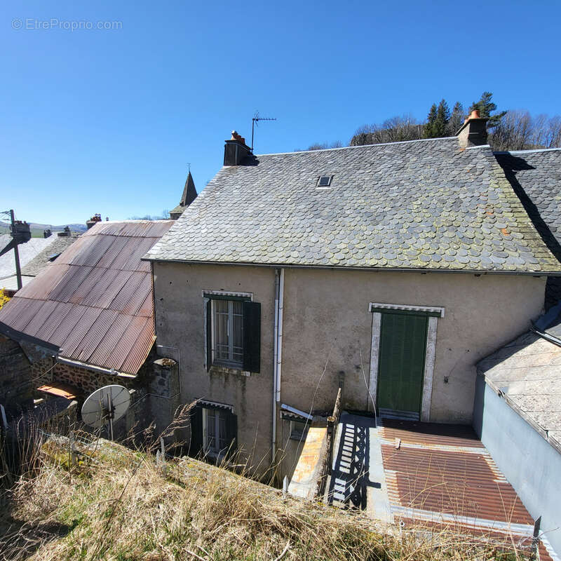 Maison à APCHON