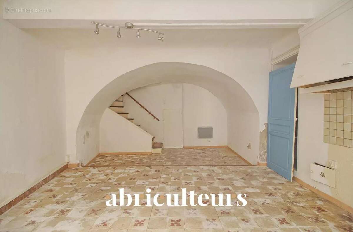 Appartement à ROGNES