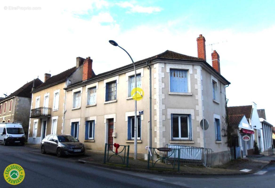 Maison à LE BUISSON-DE-CADOUIN