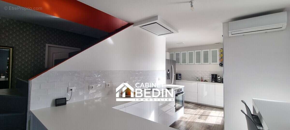 Maison 210 m² à Bruges  - photo 7