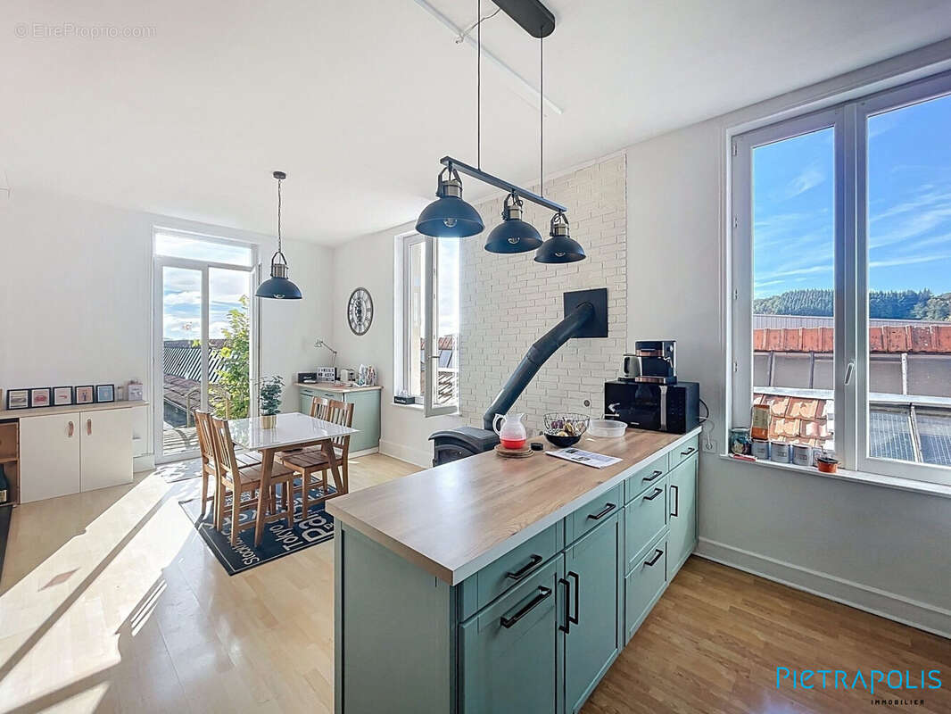 Maison à PONTCHARRA-SUR-TURDINE