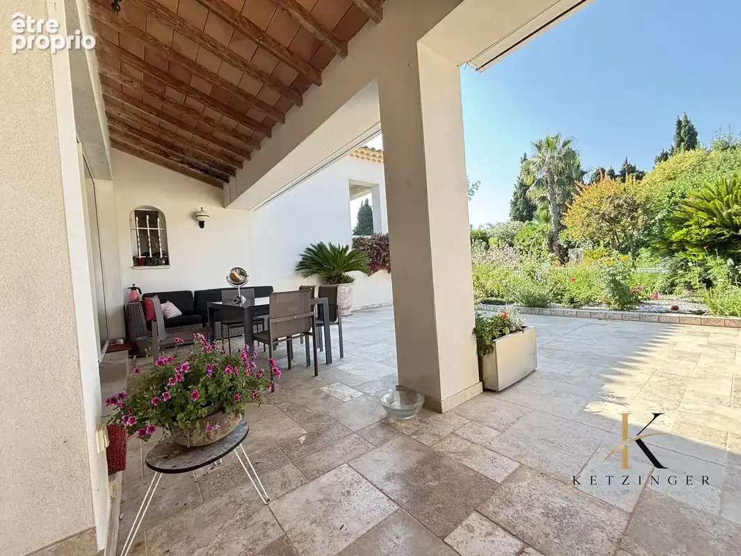 Maison 6 pièces 180 m² à vendre à Hyeres (83400) - photo 4