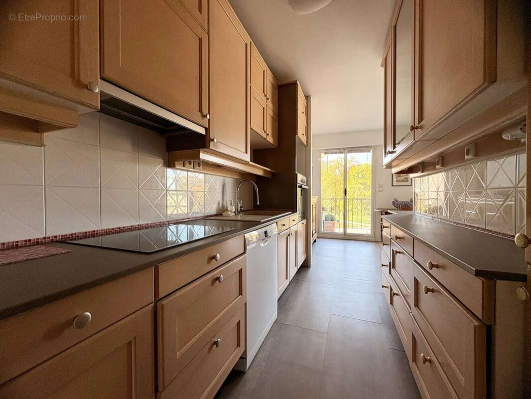 Appartement à LE PLESSIS-TREVISE