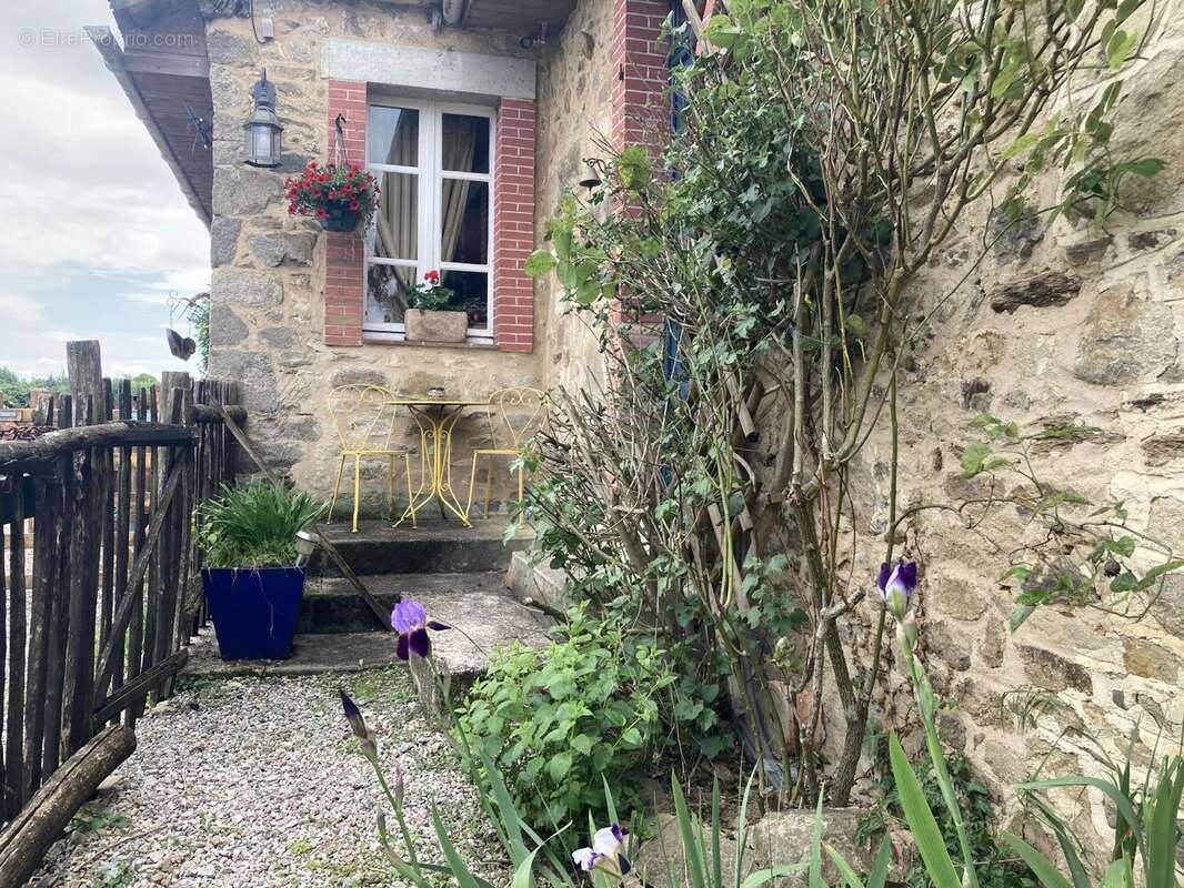 Maison à LADIGNAC-LE-LONG