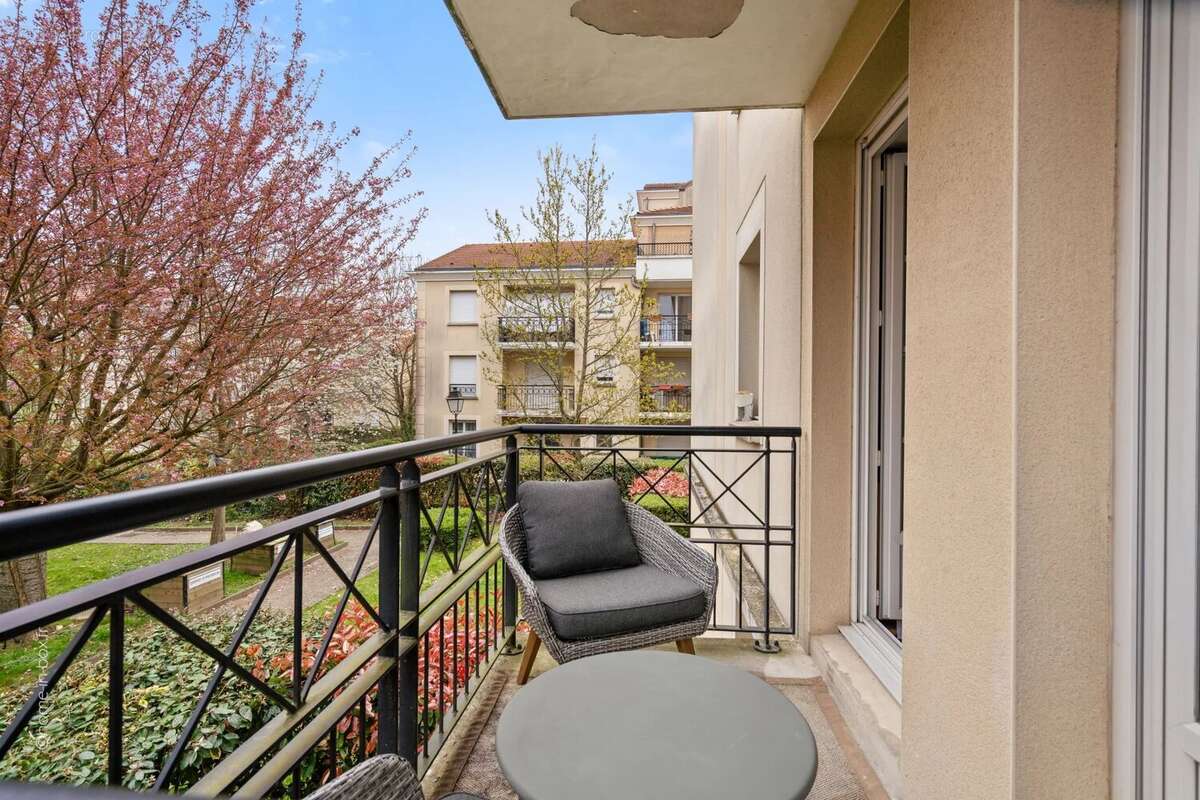 Appartement à BUSSY-SAINT-GEORGES