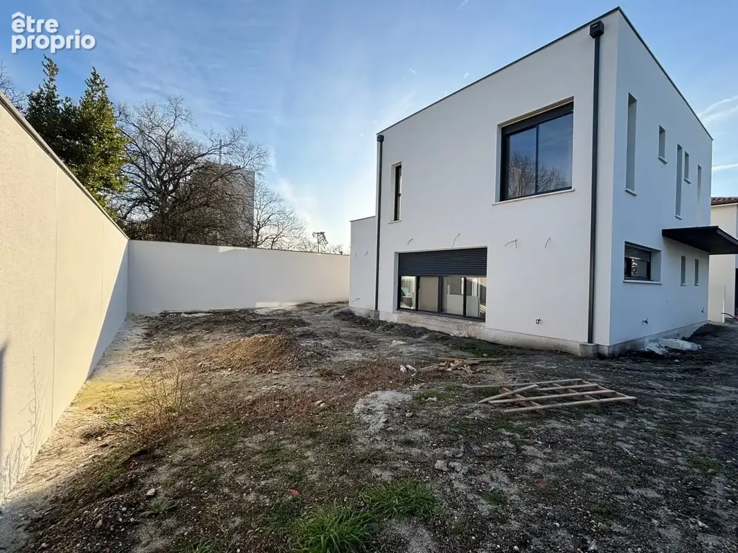 Maison 7 pièces 158 m² à vendre à Merignac (33700) - photo 2