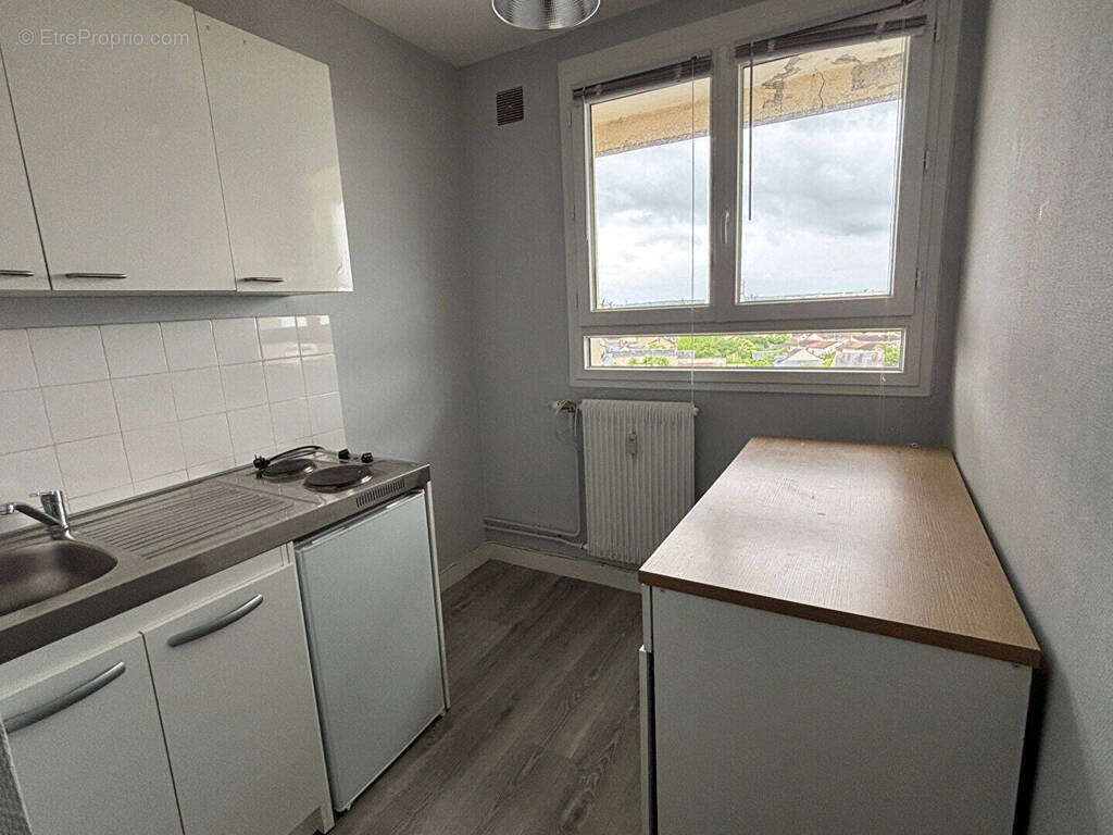 Appartement 1 pièce 29 m² Châteauroux - photo 2
