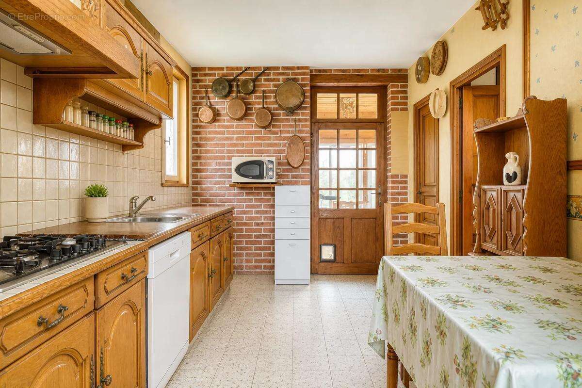 Maison 6 pièces avec grand jardin et potentiel - photo 10