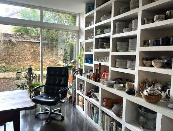 CUISINE ETAGERE BAIE VITREE - Maison à VIC-FEZENSAC