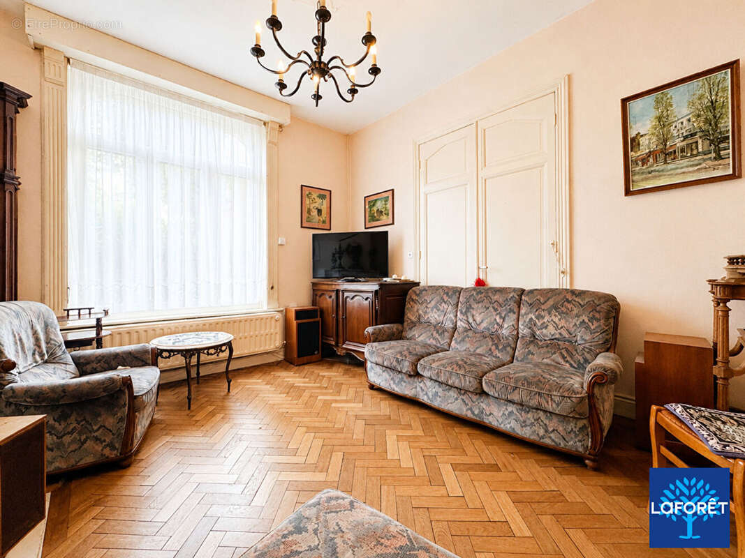 Maison de charme avec beaux volumes, Secteur Vauban 140m2 - photo 3
