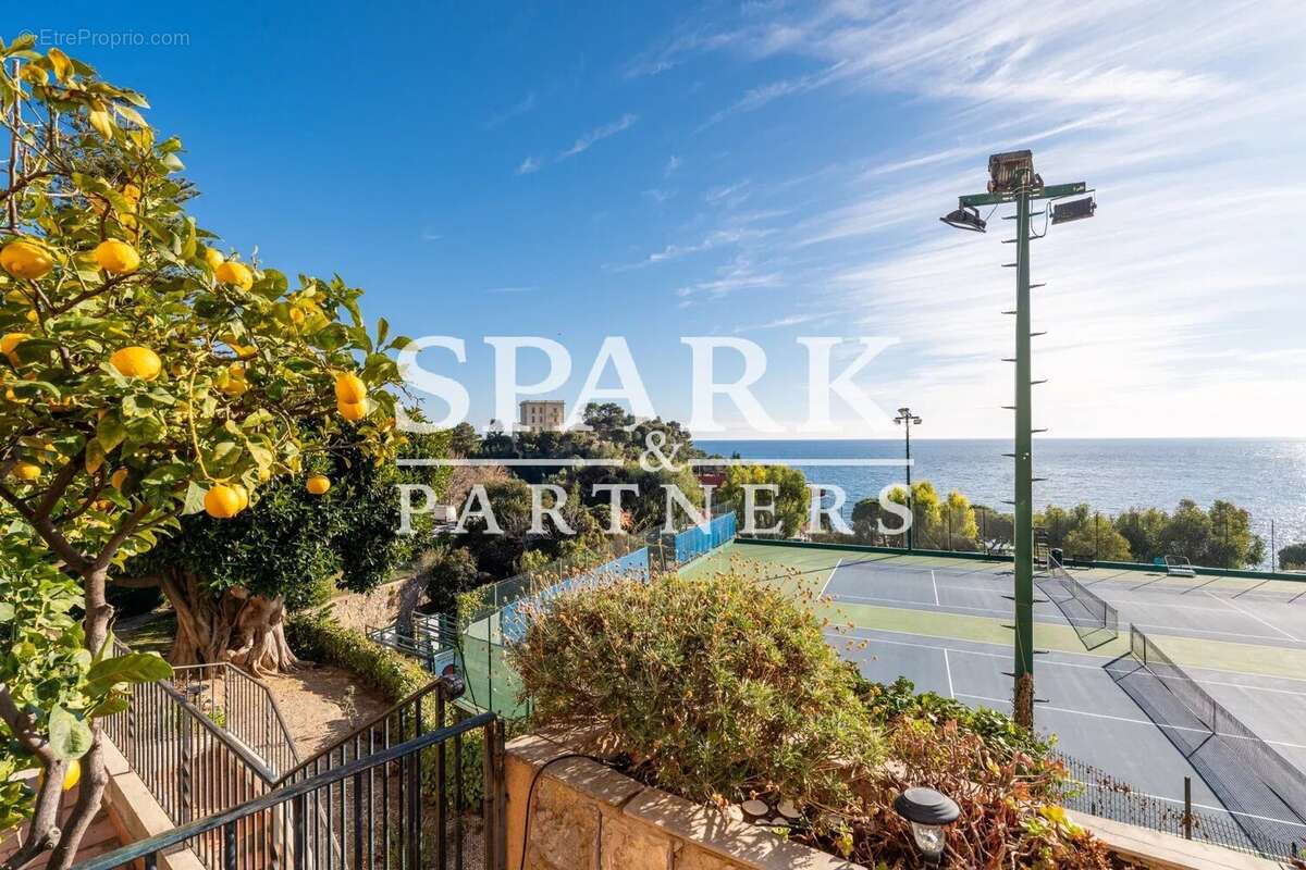 Appartement à ROQUEBRUNE-CAP-MARTIN