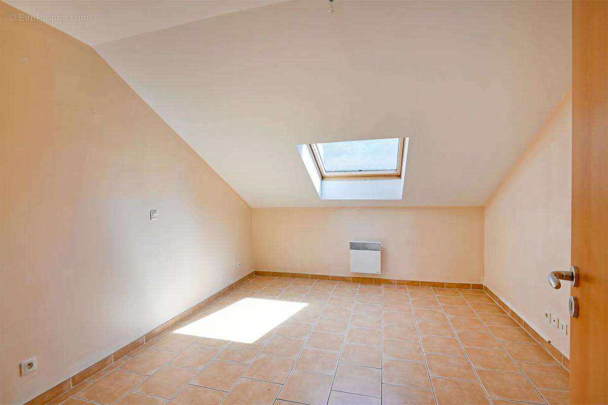 Appartement de 5 pièces de 98 m² à Ruoms - photo 18
