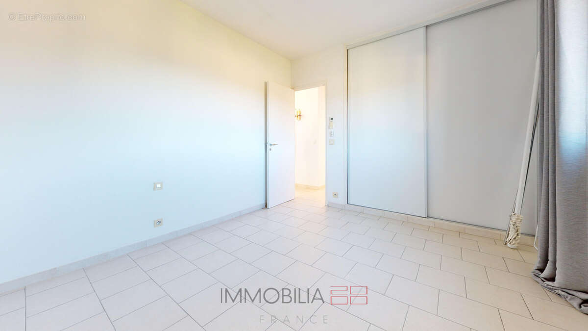 À vendre   maison - appartement indépendant - piscine et dépendances - photo 17