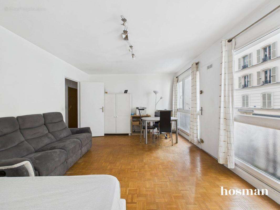 Appartement à PARIS-14E