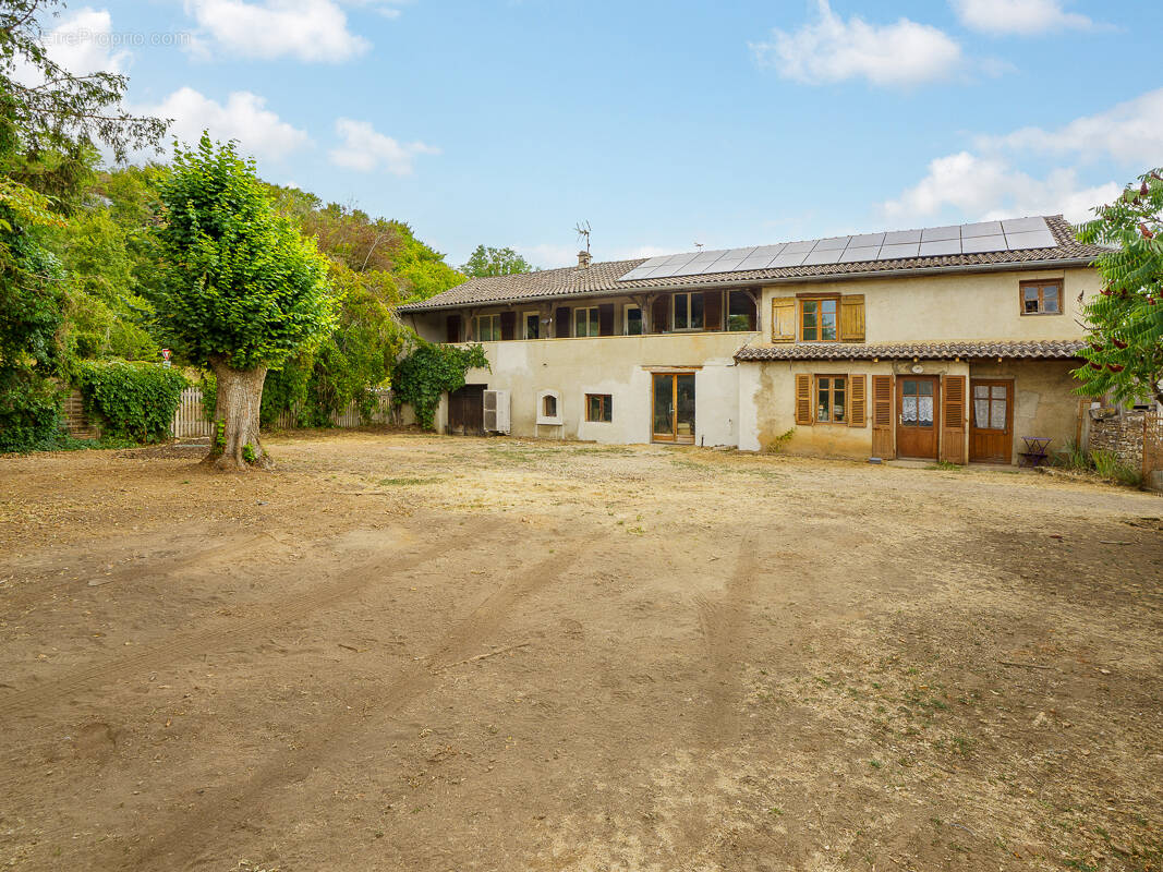 Maison à CORMATIN