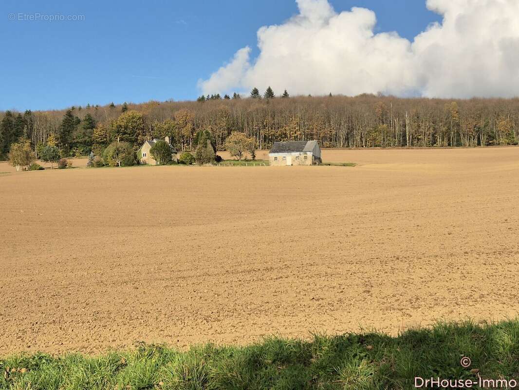 Maison à SAINT-POIS