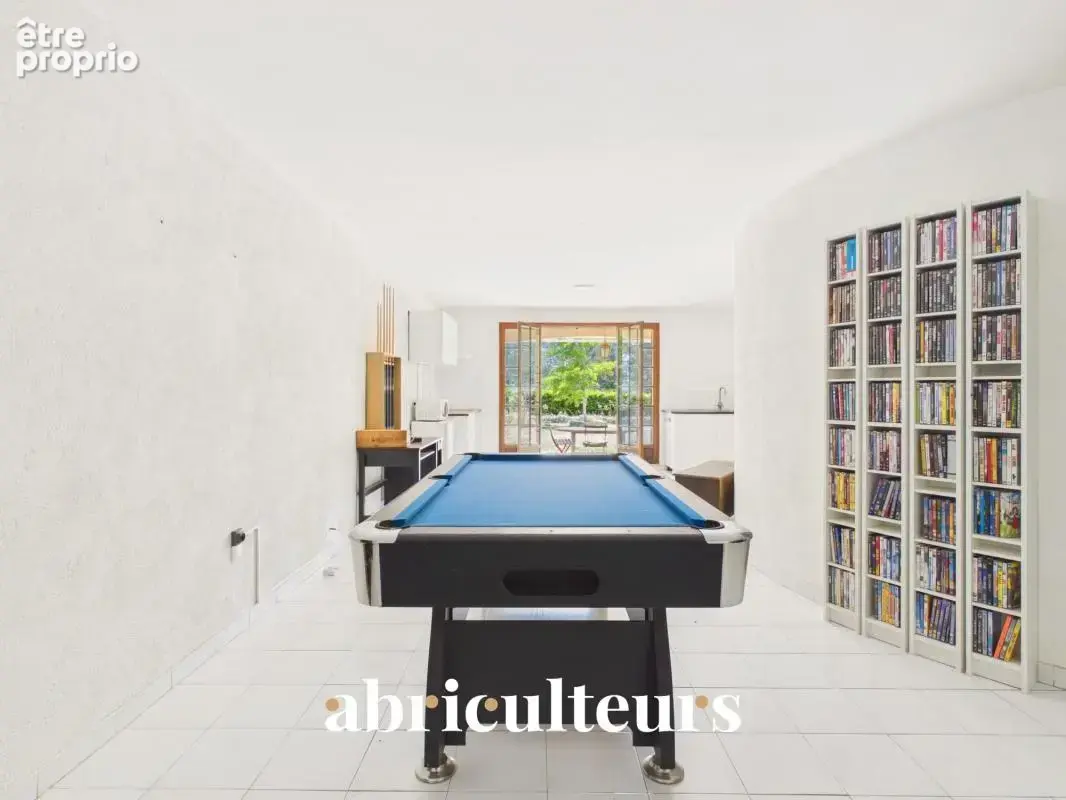 Propriété de 308 m² sur 1 hectare — 8 pièces — Lambesc (13410) - photo 15