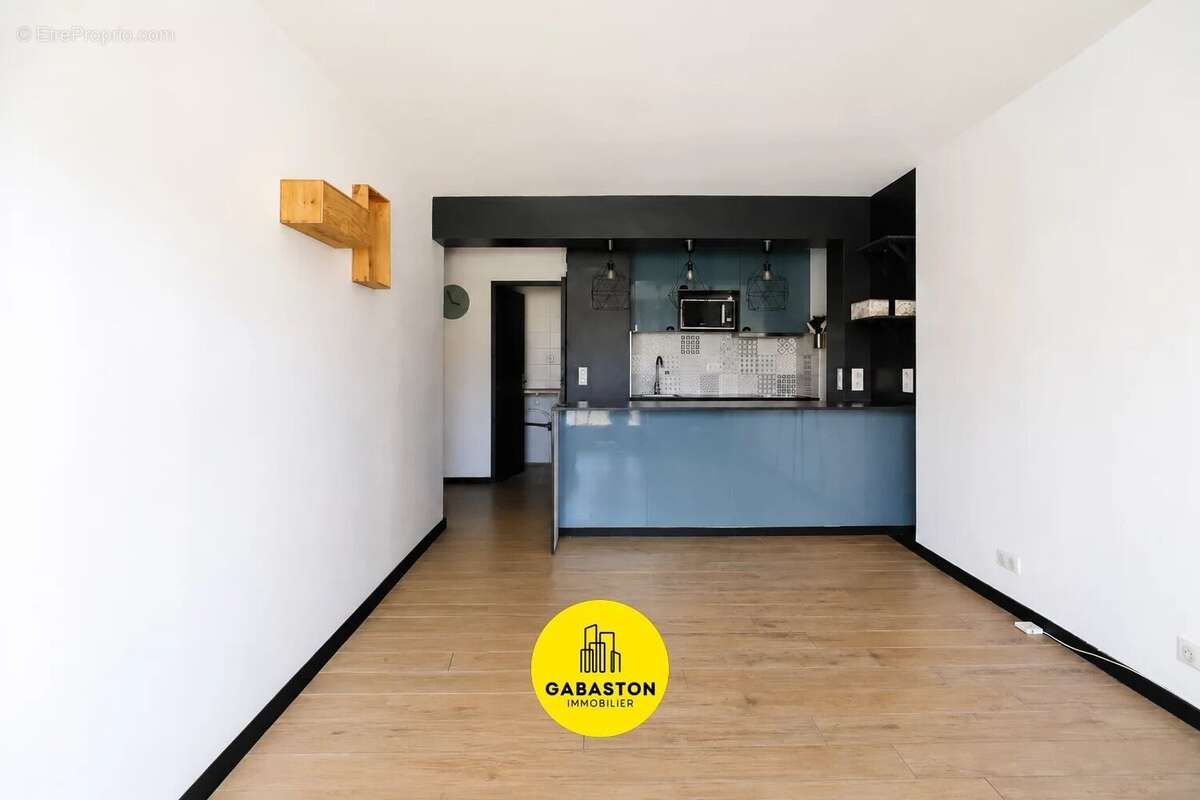 Appartement à MARSEILLE-5E
