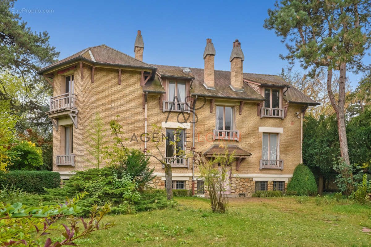 Maison à LE VESINET
