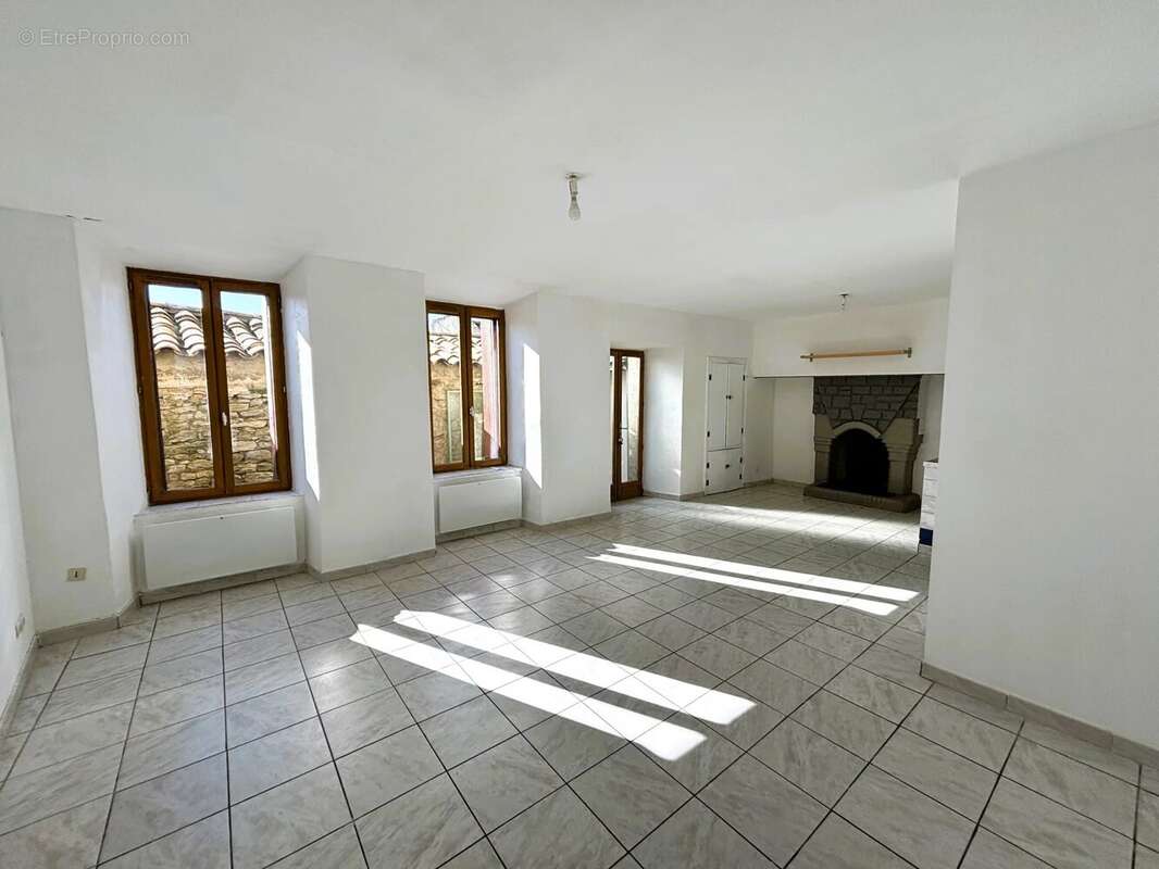 Maison à LA LIVINIERE