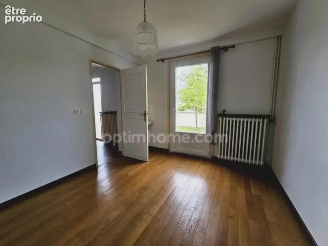  Maison familiale de 100 m² — 4 chambres & Jardin de 550 m² à LA COURONNE (16) - photo 5