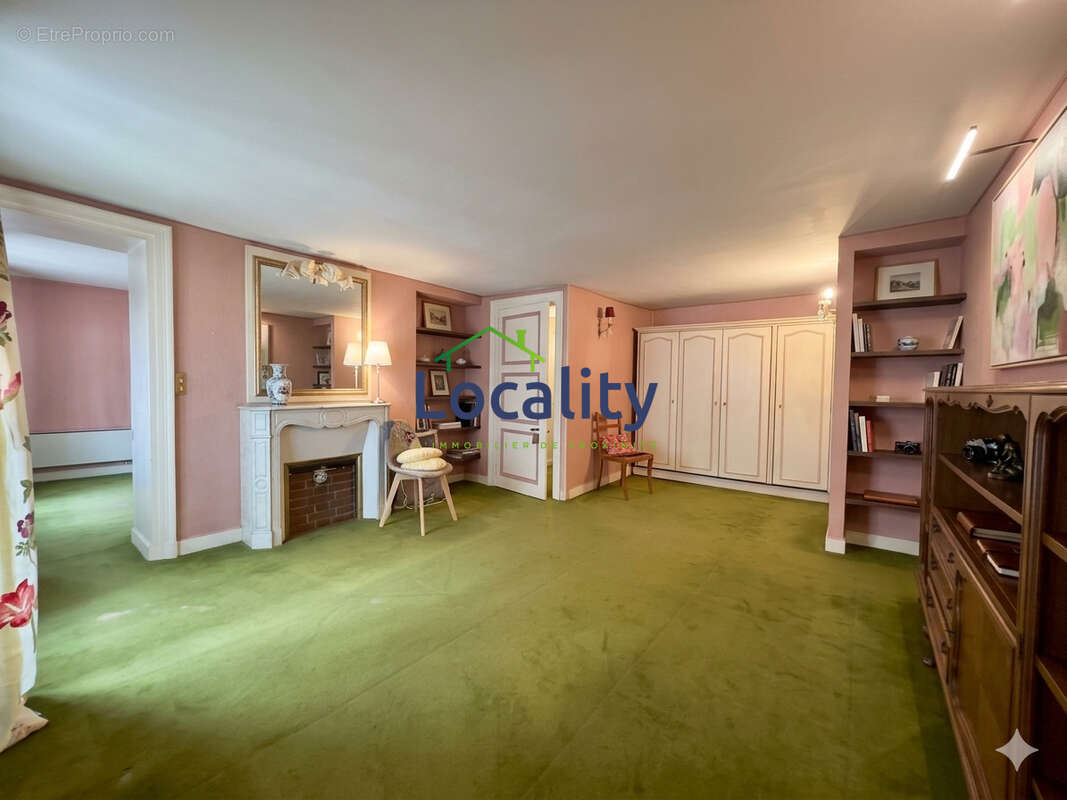 Appartement à PARIS-9E