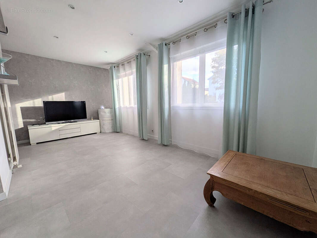 Maison à VILLEMOMBLE