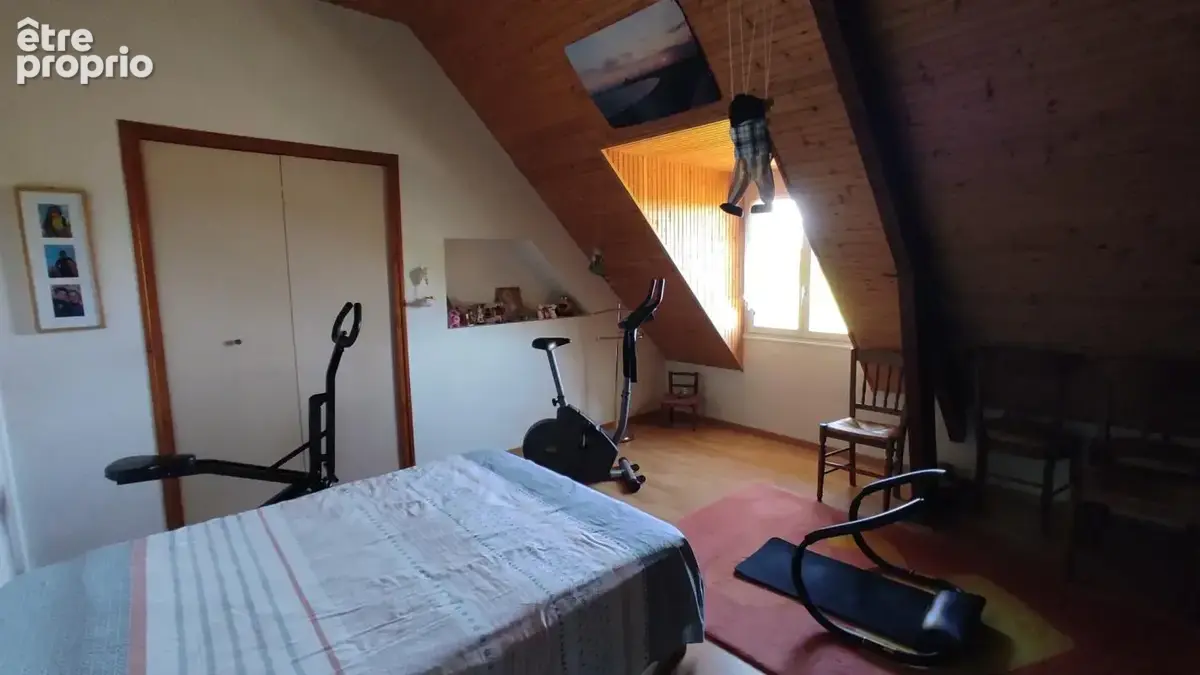 maison familiale avec hangar - photo 10