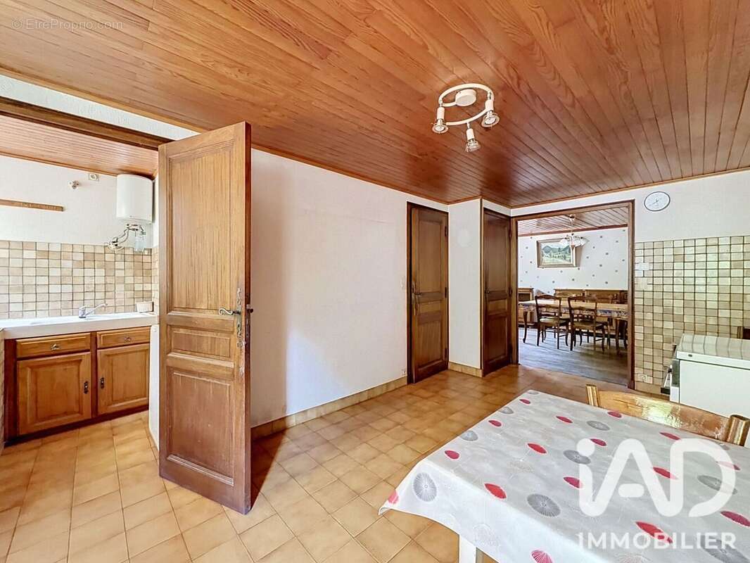 Maison 127 m² à Claix  - photo 4