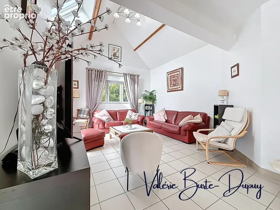 St Denis en Val à 10 min d'Orléans centre, à vendre  Maison de 2003 190m2 5 chambres avec jardin arboré de 1800m2, garage attena - photo 13