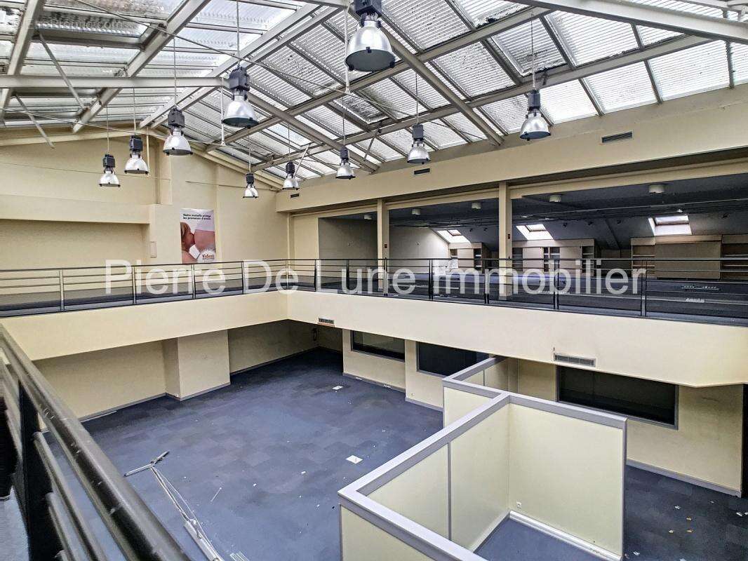 Périgueux centre - local sur 2 niveaux - photo 2