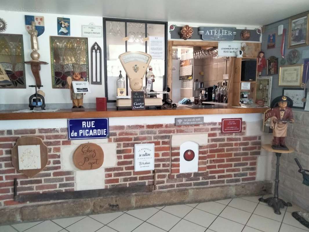 Commerce à EPLESSIER