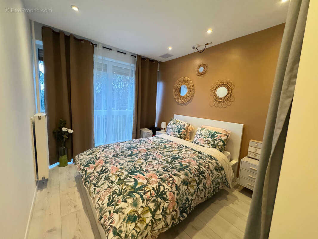 Appartement à CHENNEVIERES-SUR-MARNE