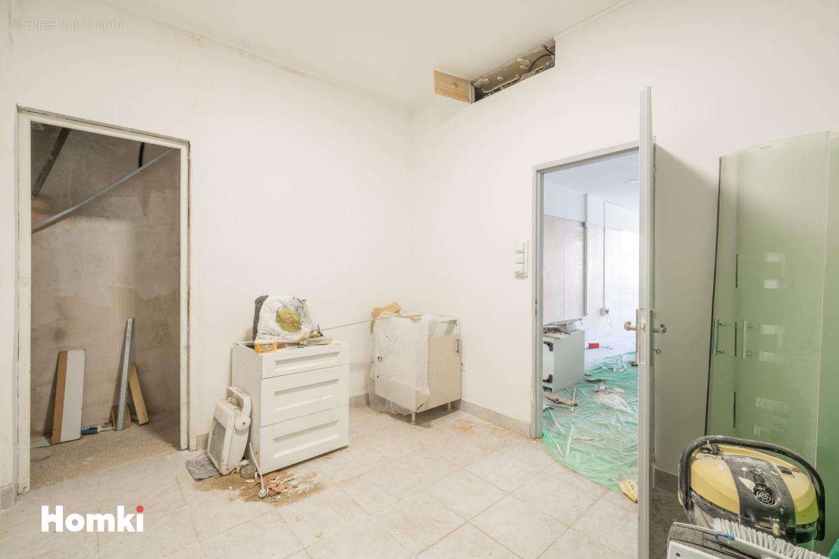 Appartement à BAGNOLS-SUR-CEZE