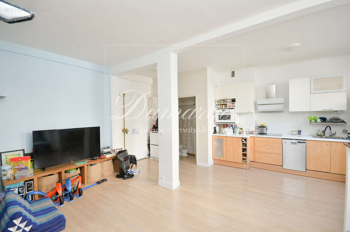 Appartement à PARIS-15E