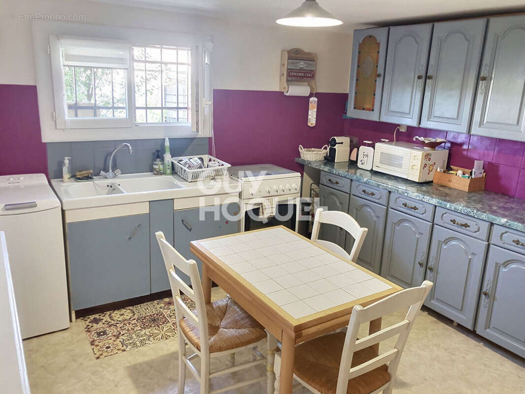 Maison à SAINT-BONNET-DE-MURE